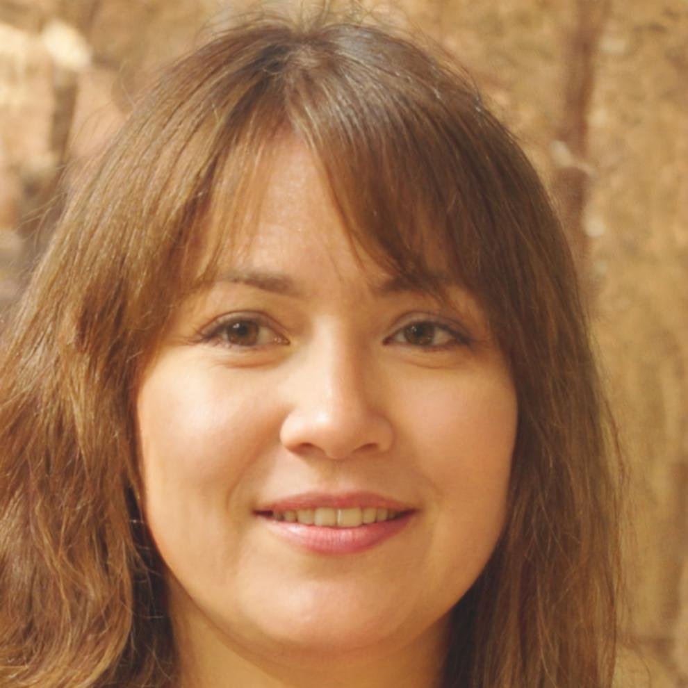 Retrato profesional de Carmen Vázquez, Directora de Inversiones